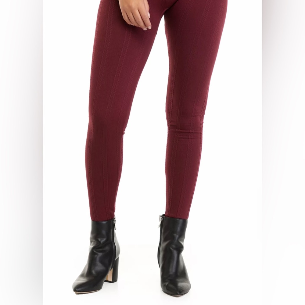 NWT WINE BERRY Cable Knit Fleece Lined Leggings -Size Large